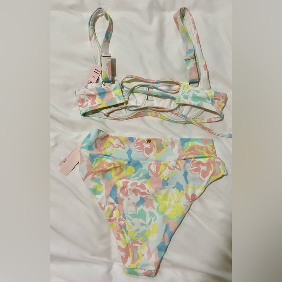 NWT Victoria’s Secret Swim Set in pastel camo - Picture 2 of 5